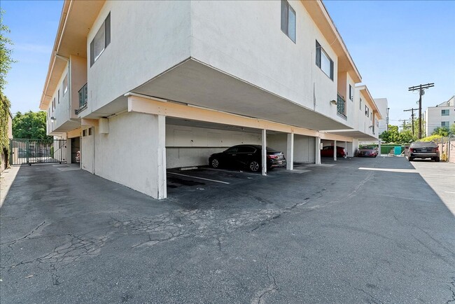 Building Photo - Welcome To Your New North Hollywood Apartm...