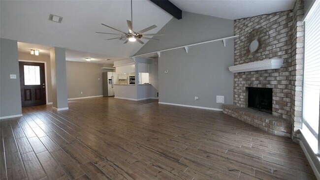 Building Photo - 22014 Grand Forks Dr