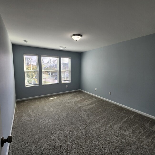 Building Photo - 1424 Southpoint Trl