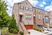 Building Photo - 1124 Holly Ave