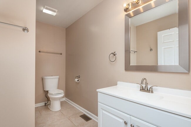 Building Photo - Beautiful Ranch Home in Thompson Station