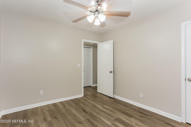 Building Photo - 5909 Caribbean Ct N