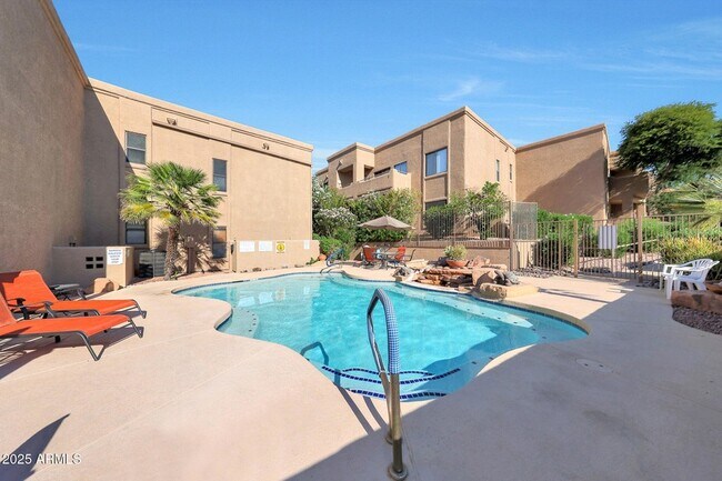 Building Photo - 13804 N Saguaro Blvd
