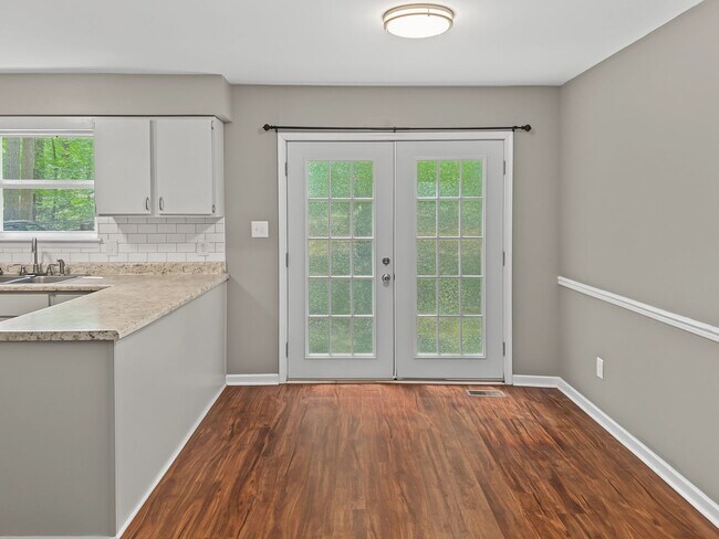 Building Photo - 618 Branniff Dr