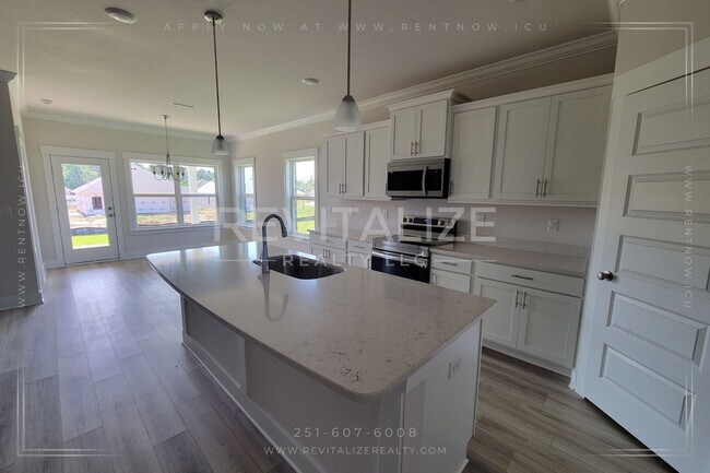 Building Photo - Modern 4BR/3BA Home Near Gulf Shores