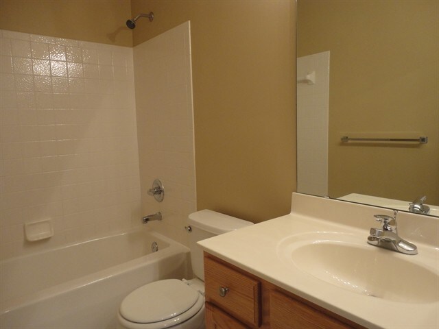 Building Photo - 4073 Sherbourne Dr