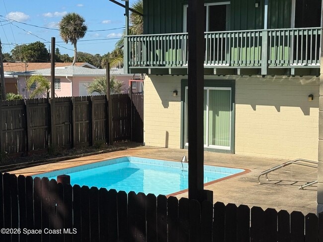 Building Photo - 1153 Belaire Dr