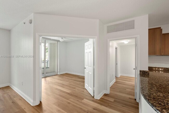 Building Photo - 510 NW 84th Ave