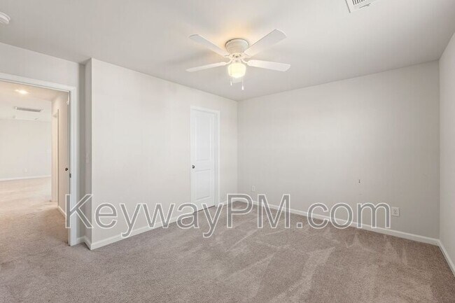 Building Photo - 651 Manitou Cir