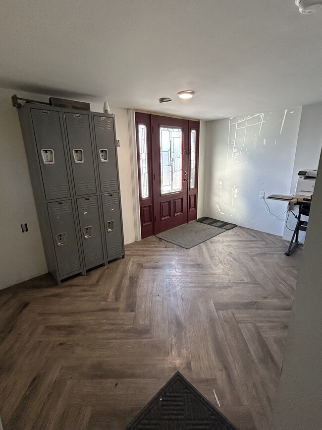 mud room/entry - 2683 Valley Dr