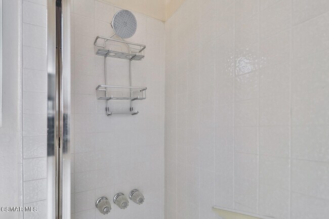 Building Photo - 2367 Silver Spring Dr