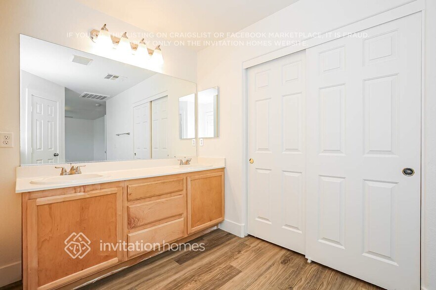 Building Photo - 6437 Casamar St