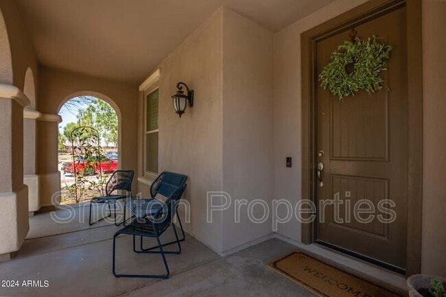 Building Photo - 20654 W Alsap Rd