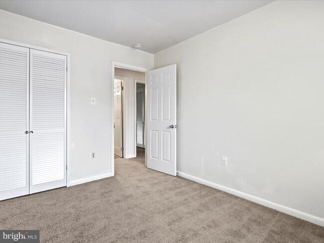 Building Photo - 8633 Madera Ct