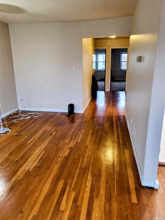 Building Photo - 91-14 95th Ave