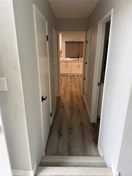 Building Photo - 408 N Flower St