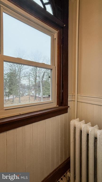 Building Photo - 165 E Mt Pleasant Ave