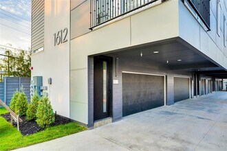 Building Photo - 1 Bedroom Townhome with Rooftop Deck and 1 Car GAR Near Lower Greenville and Henderson
