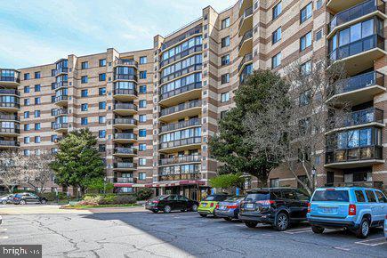 Building Photo - 8340 Greensboro Dr