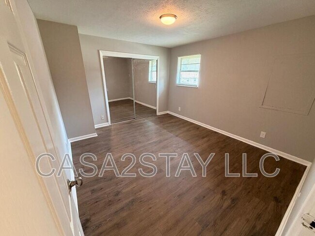 Building Photo - 5107 Malibu Ct