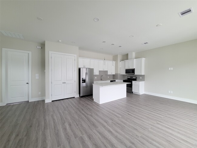 Building Photo - 8316 Curry Rd