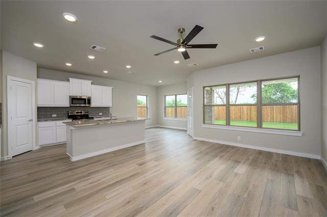 Building Photo - 412 Heritage Grv Rd