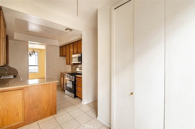 Building Photo - 1244 Valley View Rd