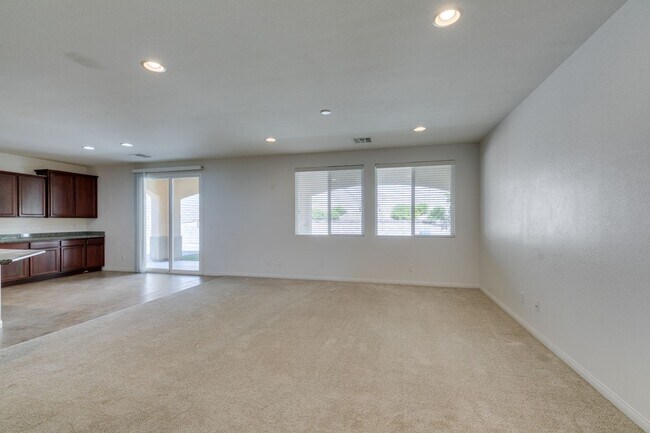 Building Photo - 12056 La Palmera Ave