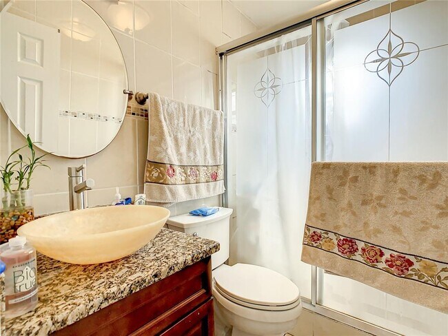 Building Photo - 853 Blanc Ct