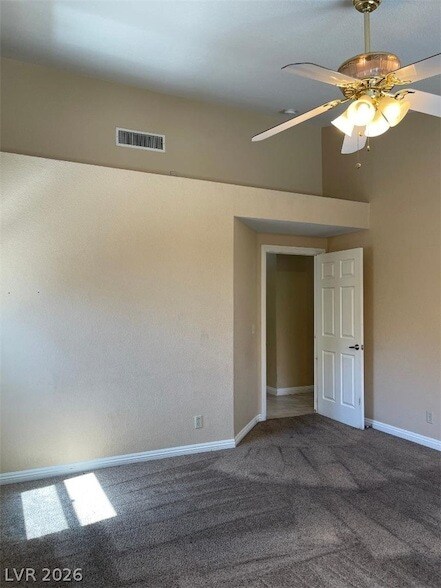 Building Photo - 5905 April Ln