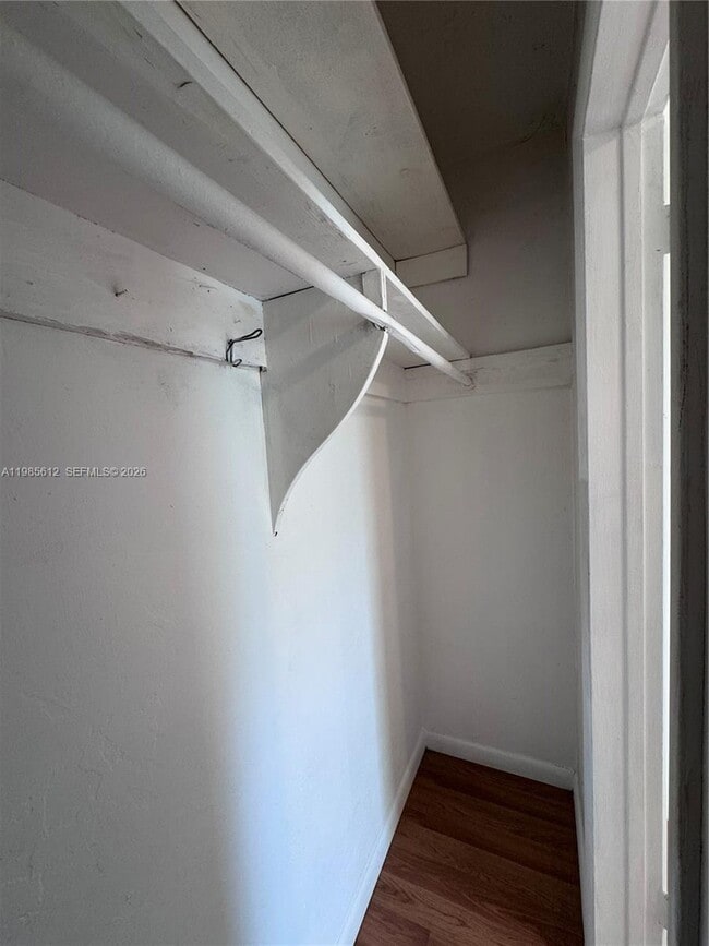 Building Photo - 520 NE 82nd Terrace