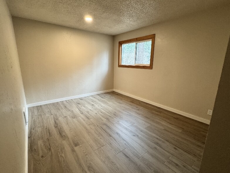 Building Photo - 202 Woodland Rd