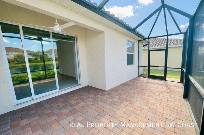 Building Photo - 2555 Vine Ave