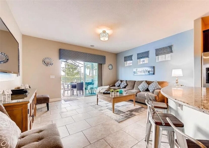 Primary Photo - 4425 Acorn Ct