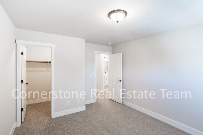 Building Photo - 747 Sage Forest Ln