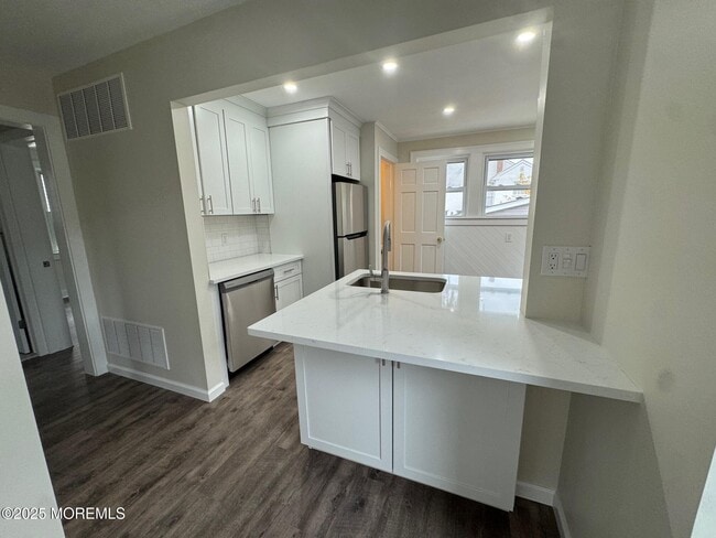 Building Photo - 11 Washington Ave