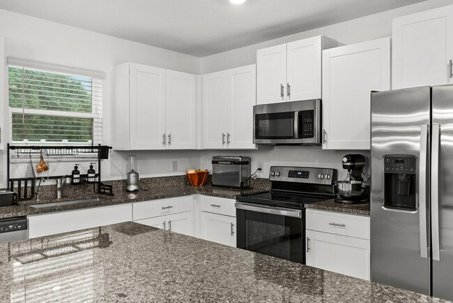 Building Photo - 1742 Red Loop