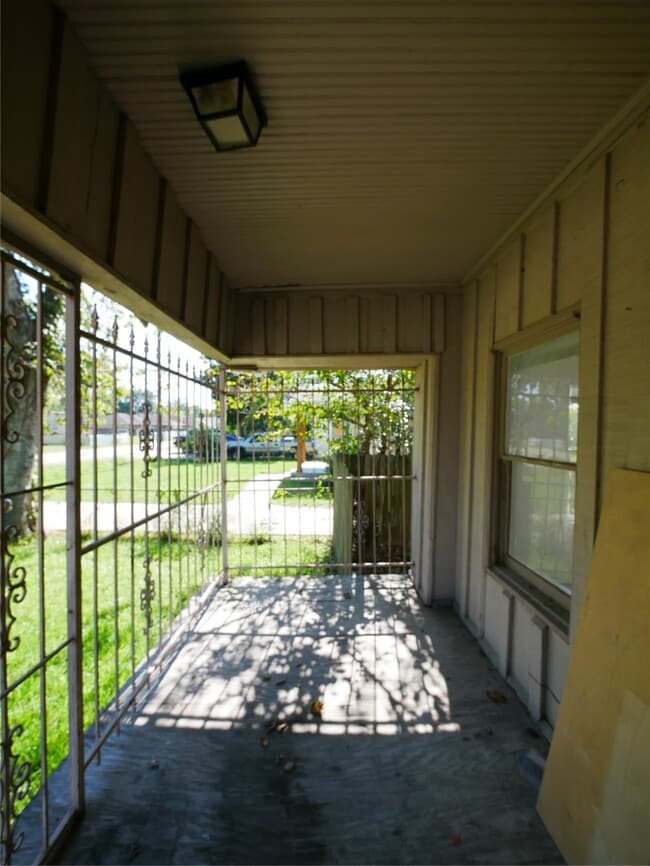 Building Photo - 6124 Goforth St