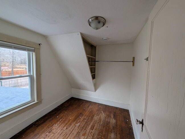 Building Photo - 30 Pleasant St