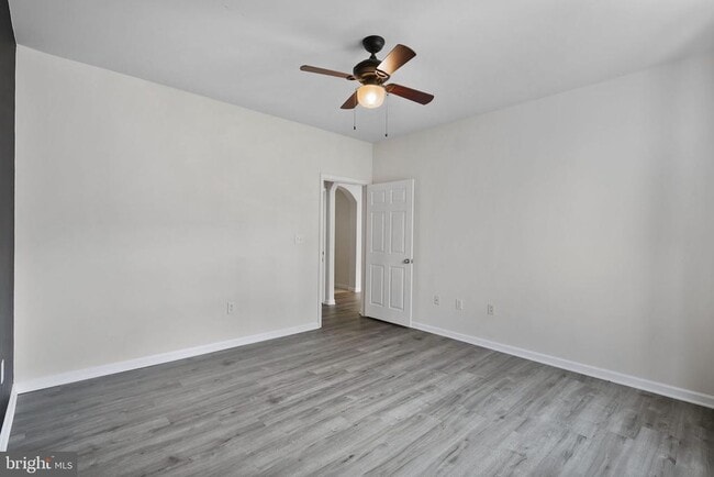 Building Photo - 12925 Centre Park Cir