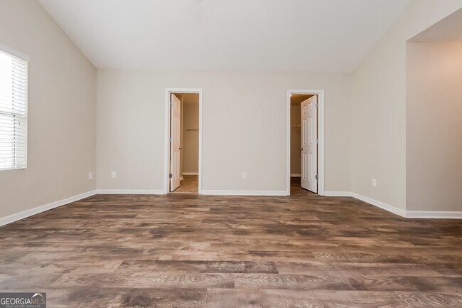 Building Photo - 5179 Tew Ln SW