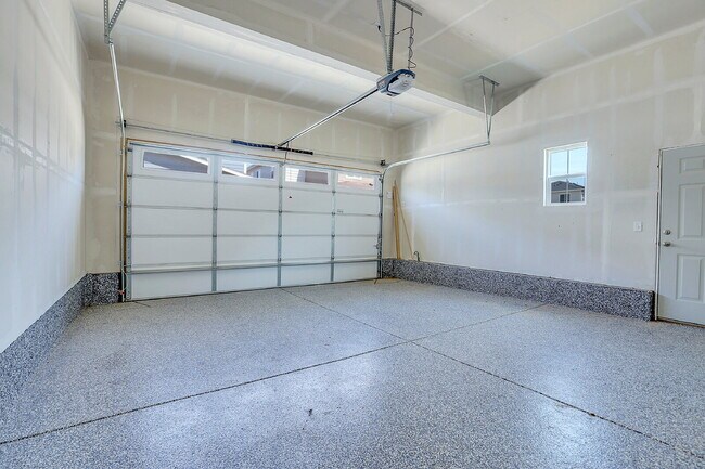Building Photo - $2,600.00, 3 bedroom, 2.5 bathroom located...
