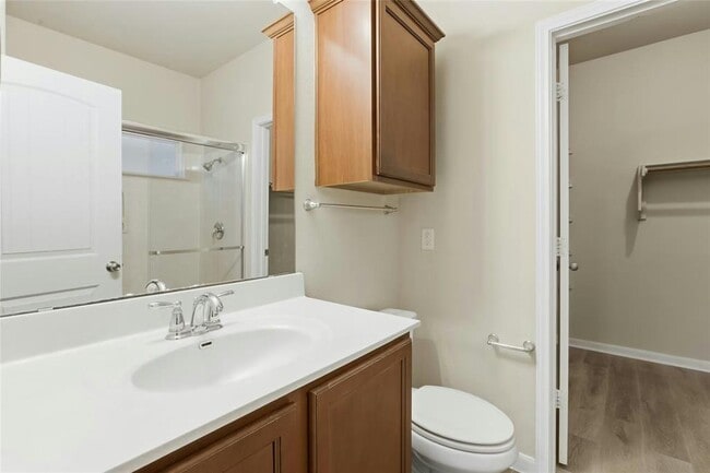 Building Photo - 930 Alamo Plaza Dr