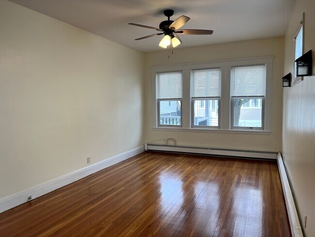 Building Photo - 31 Cutler St