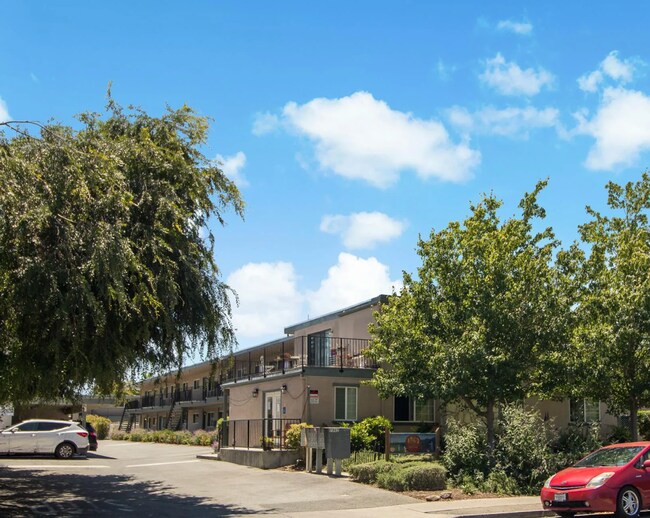 Building Photo - 1962 Bellomy St