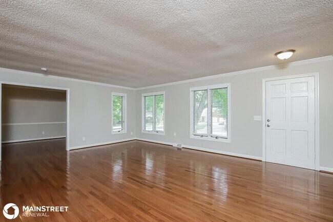 Building Photo - 23 HOLLY CREST CT, GREENSBORO, NC 27410