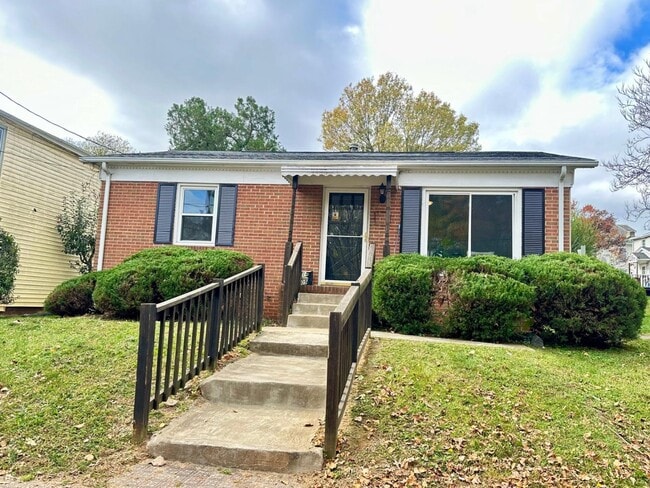 Primary Photo - 1409 Taylor St