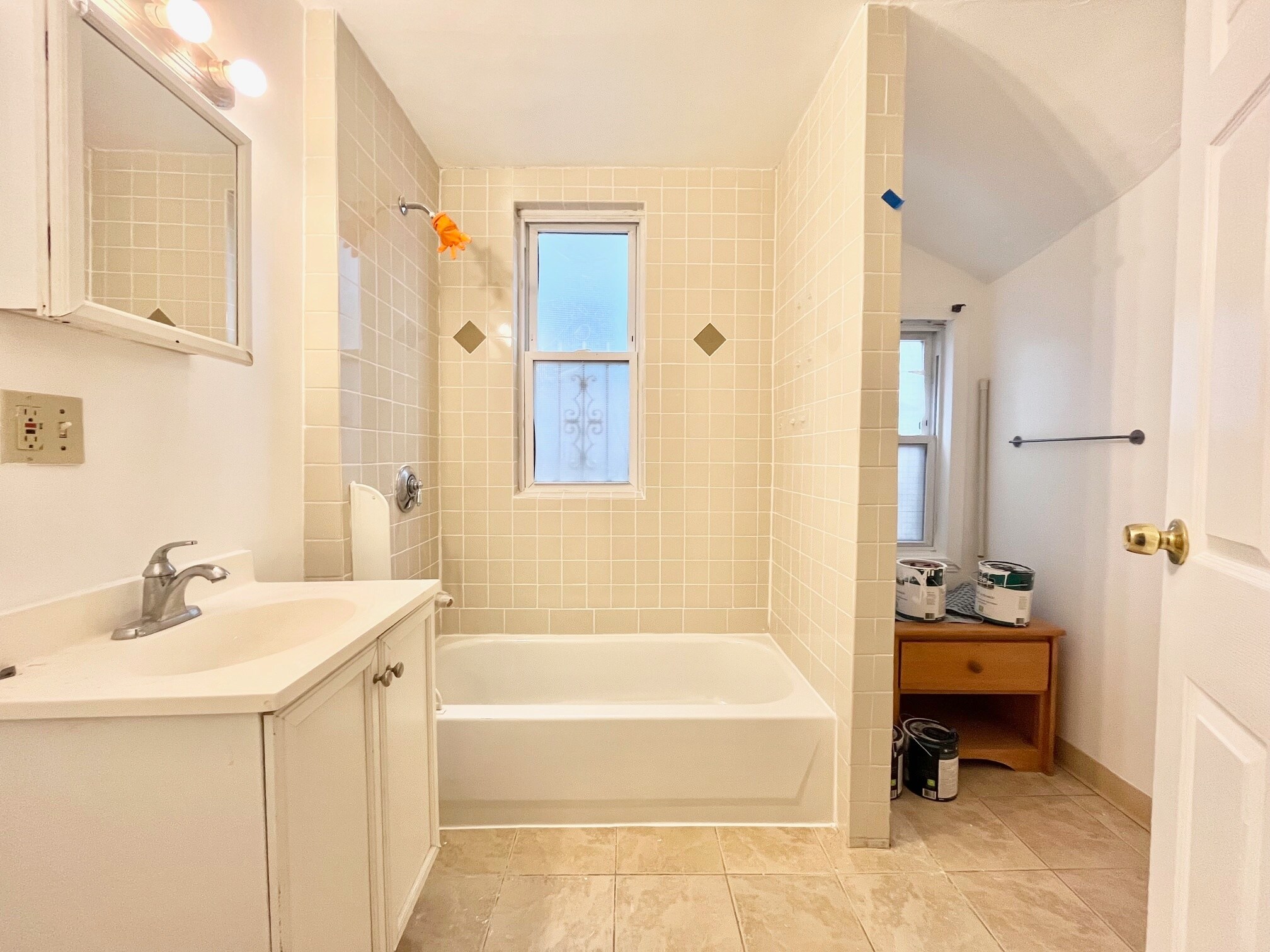 Building Photo - 10 Bucknam St