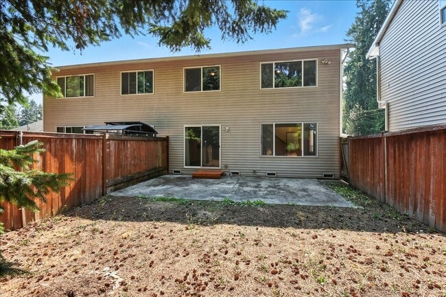 Building Photo - 3bd/2.5ba Everett Duplex