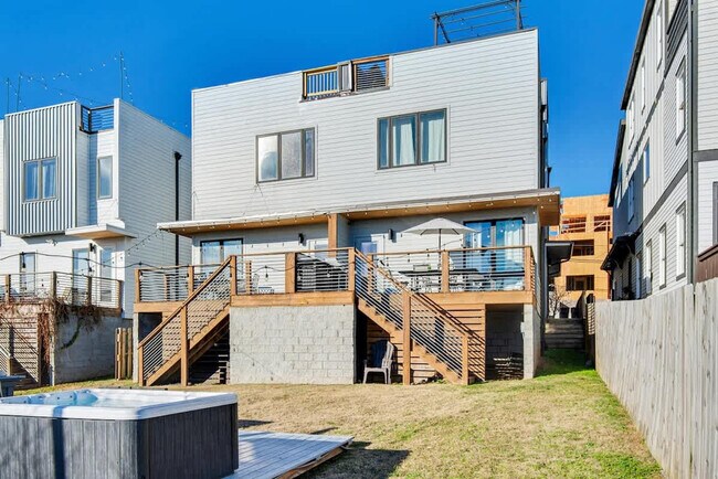 Building Photo - 12A Fern Ave